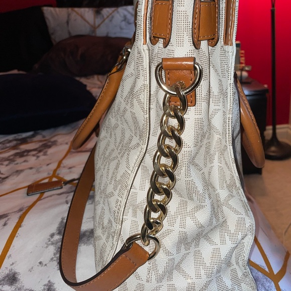 Purse - Picture 7 of 8